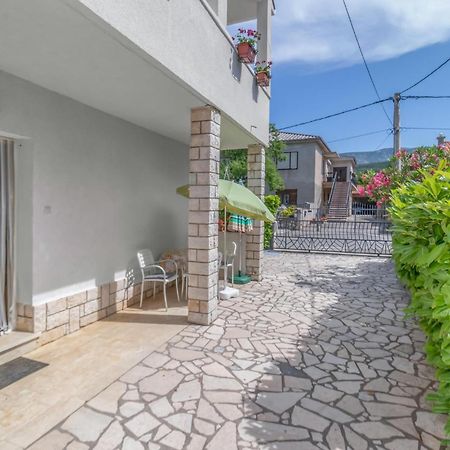 Nice Apartment In Jadranovo With Wifi ภายนอก รูปภาพ
